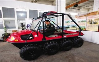 國(guó)產(chǎn)八驅(qū)水陸兩棲全地形車(chē)設(shè)計(jì)靈感源于坦克